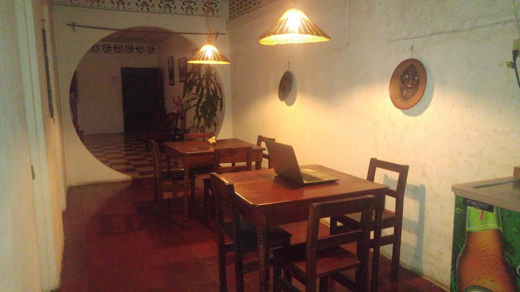 Casa Nica Leon Hostel المظهر الخارجي الصورة