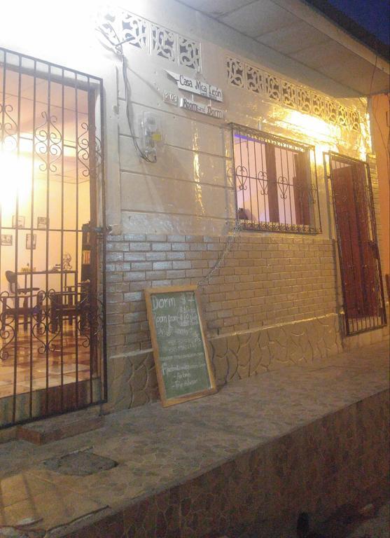 Casa Nica Leon Hostel المظهر الخارجي الصورة